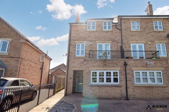 4 bedroom end of terrace house for sale