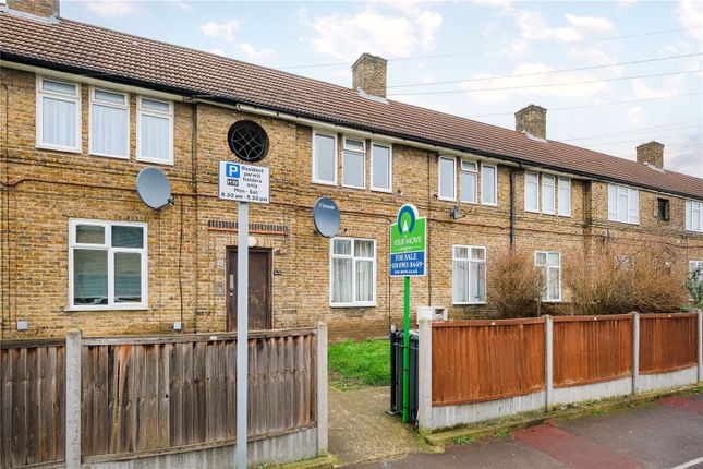 Armstead Walk, Dagenham RM10 2 bed flat for sale