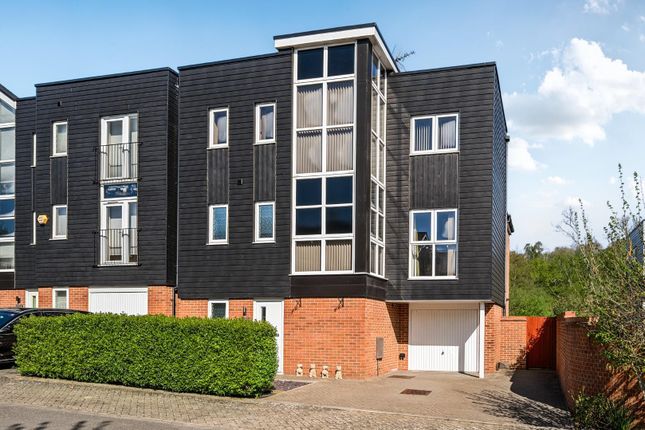 Campion Close, Ashford TN25 3 bed detached house for sale