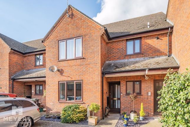 Sheppards Field, Wimborne Town, BH21 2 bed ground floor flat for sale