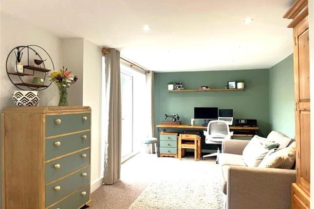 Nautilus Close, Minster