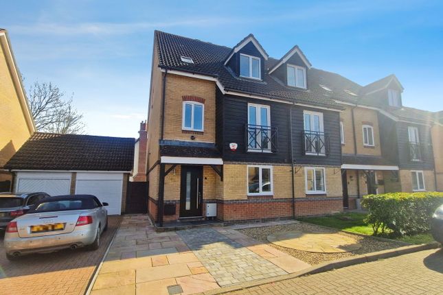 Gorefeld, Bishop's Stortford CM22 4 bed semi