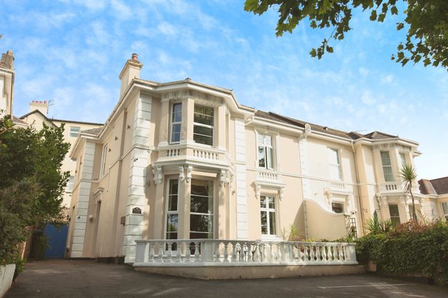 9 bedroom semi-detached house for sale