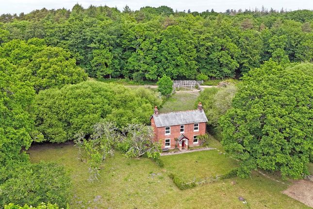 2 bedroom detached house for sale