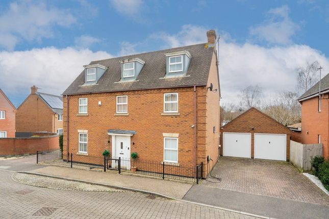 Tiverton Crescent, Milton Keynes, MK4 5 bed detached house for sale