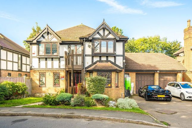 Herm Close, Isleworth TW7 5 bed detached house for sale