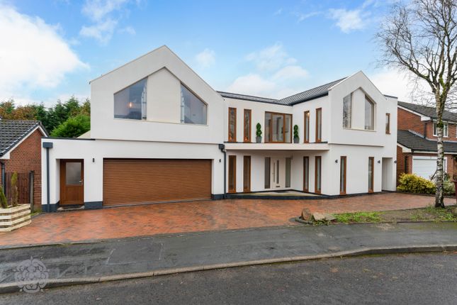 6 bedroom detached house for sale