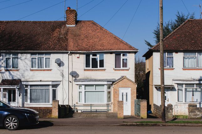 Ruscote Avenue, Banbury, OX16 3 bed semi