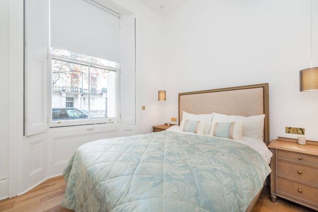 Porchester Square, Bayswater, London, W2 3 bed flat for sale