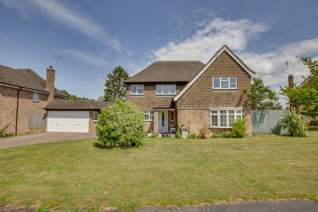 Mayflower Close, Aylesbury HP17 5 bed detached house for sale