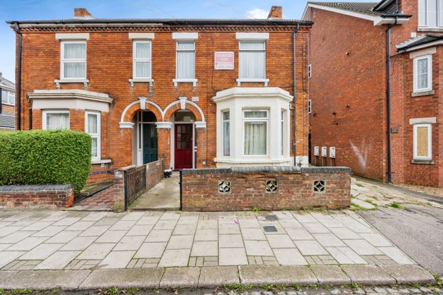 2 bed flat