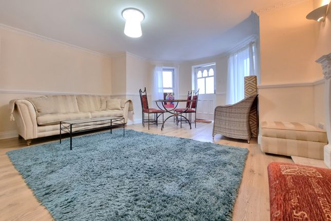 2 bed flat