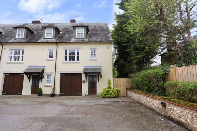 3 bedroom town house for sale