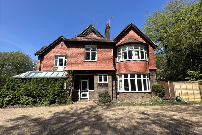 Rockdale Drive, Hindhead GU26 2 bed flat for sale