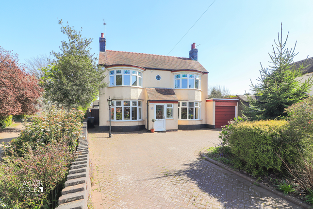 High Street, Dosthill 3 bed detached house for sale