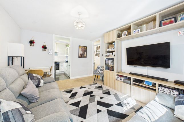 Robin Hood Close, Farnborough... 1 bed apartment for sale
