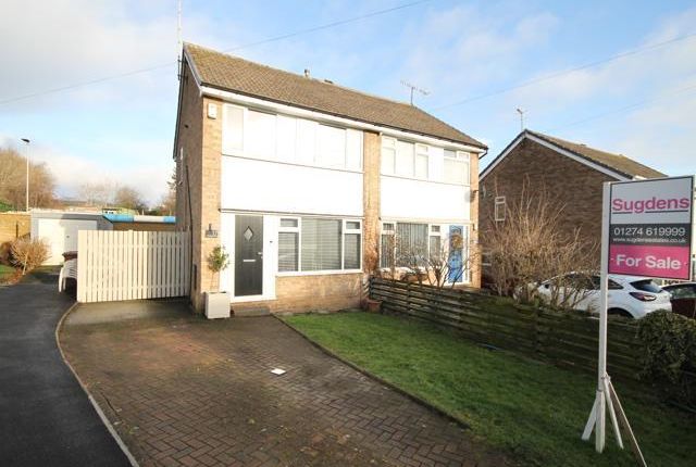 Leamington Drive, Idle, Bradford 3 bed semi