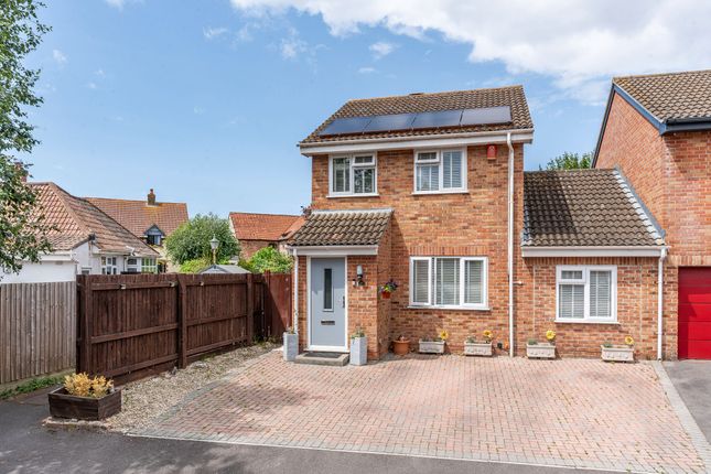 5 bedroom link detached house for sale