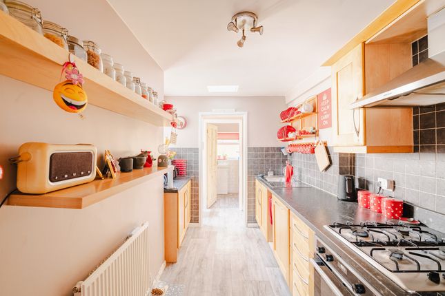 Bedminster, Bristol BS3 2 bed terraced house for sale
