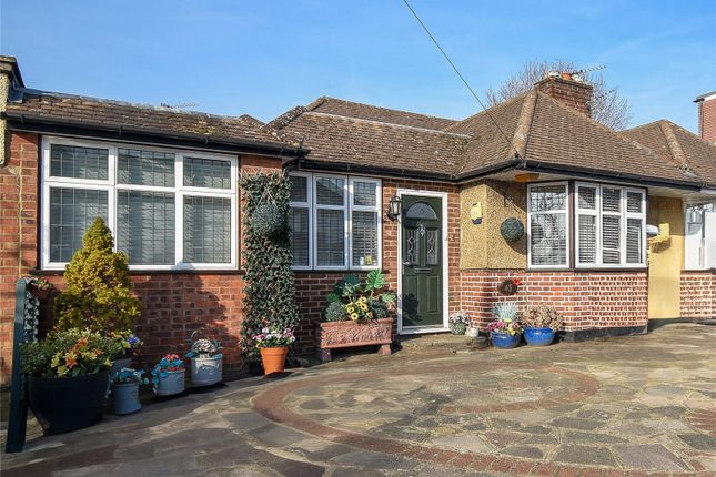 Jubilee Drive, Ruislip HA4 3 bed bungalow for sale