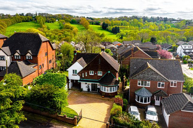 4 bed detached house