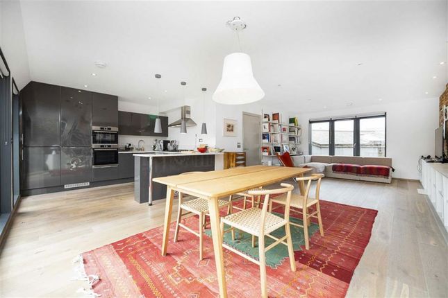 2 bed flat