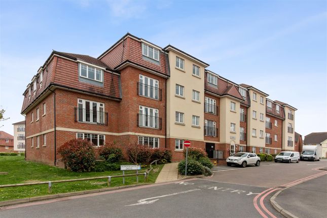 Schoolgate Drive, Morden SM4 2 bed flat for sale