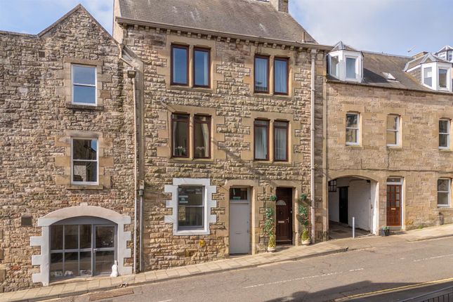3 bedroom town house for sale