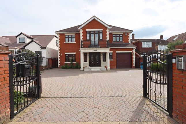 Tomswood Road, Chigwell IG7 7 bed detached house for sale