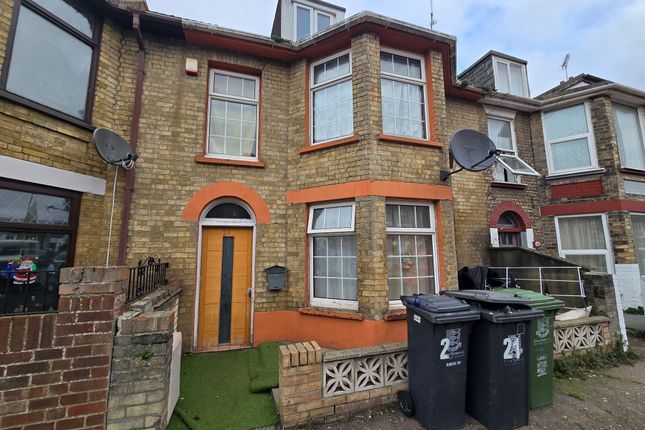 4 bed terraced house