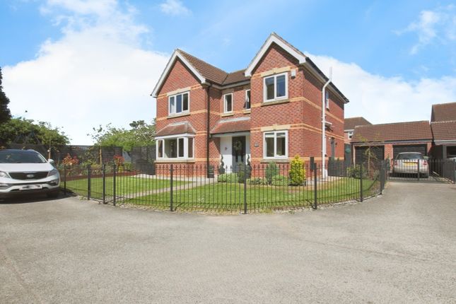 4 bed detached house
