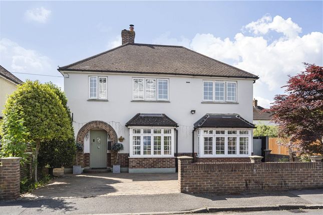 Fontmell Park, Ashford, Surrey, TW15 5 bed detached house for sale