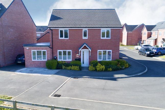 4 bed detached house