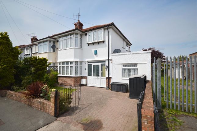 3 bed end terrace house