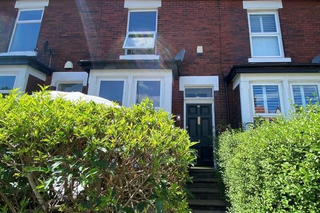 Stockport Road, Gee Cross, Hyde SK14 2 bed terraced house for sale