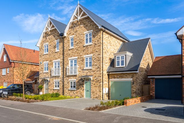 4 bedroom semi-detached house for sale