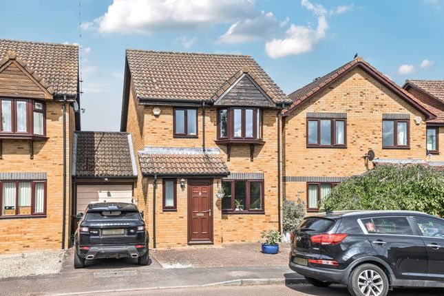 3 bed link detached house
