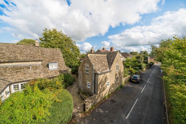 Upper Up, South Cerney 2 bed detached house for sale