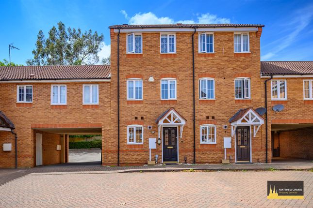 4 bedroom terraced house for sale