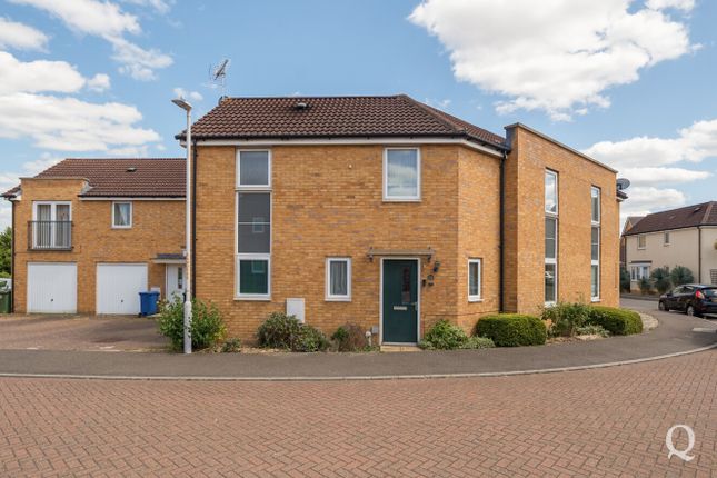 Spinel Close, Sittingbourne, Kent, ME10 3 bed semi