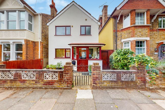 Cowper Road, London W7 3 bed detached house for sale