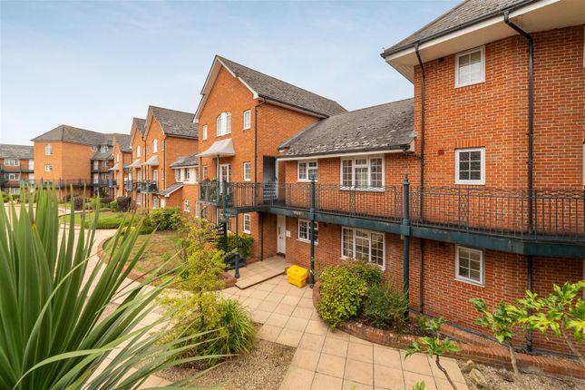 Knights Place, Windsor 2 bed apartment for sale