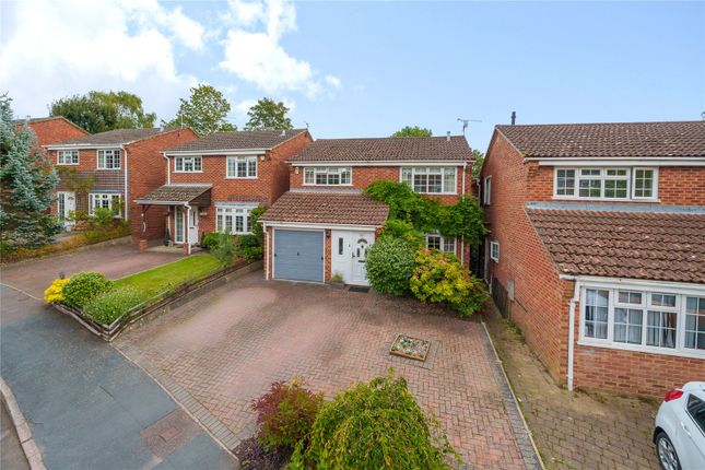 Trinity Fields, Farnham, GU9 4 bed detached house for sale