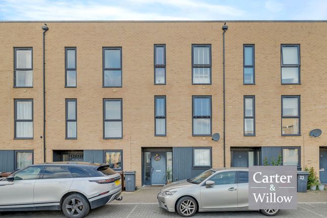 5 bed town house