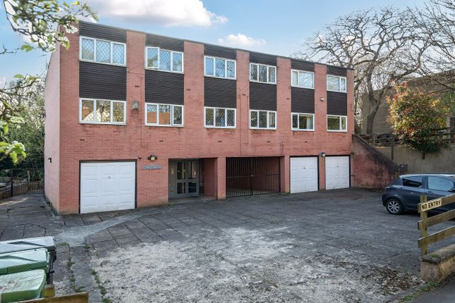 Well House Road, Oakwood, Leeds, LS8 2 bed flat for sale