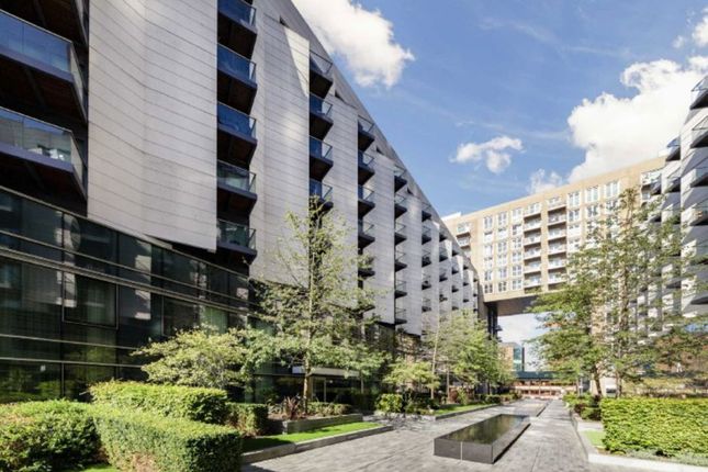 Baltimore Wharf, London E14 1 bed flat for sale