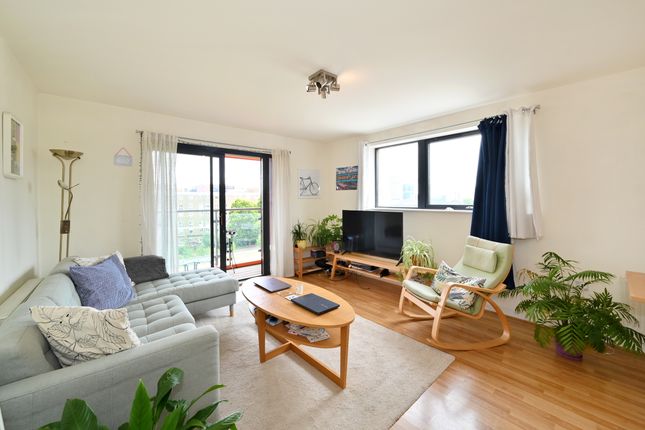 Park View Court, London E3 2 bed flat for sale