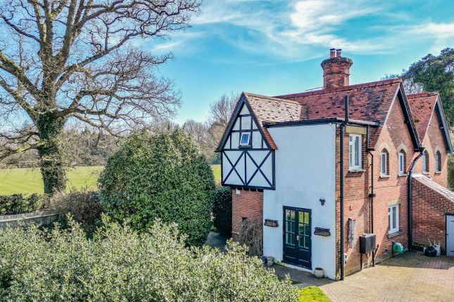 3 bed semi-detached house