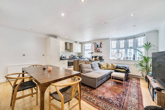 3 bedroom mews property for sale