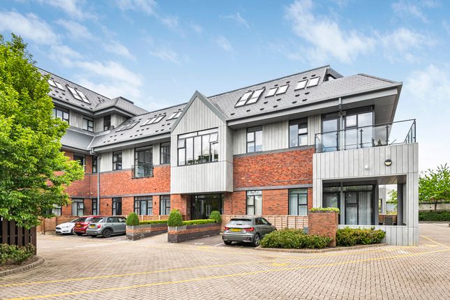 Albert Drive, Woking, Surrey, GU21 1 bed apartment for sale